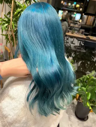 ロング カラー 風香🪼レイヤー カット/艶カラーのヘアスタイル