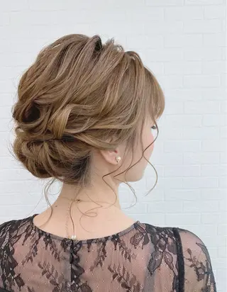 ミディアム ヘアアレンジ GRANLUSSO 〜グランルッソ駅前店所属・木口 嘉美のヘアスタイル