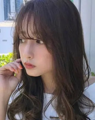 ミディアム サロウィン新宿三丁目所属・✨クセ・広がりで悩む 学生さんへ✨taroのヘアスタイル