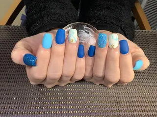 ネイル フラワー ムーンのネイルデザイン