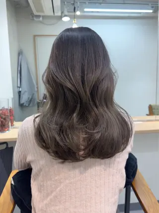 セミロング カラー レイヤー/顔周り /いいぬまみかのヘアスタイル