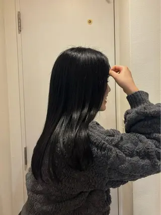 セミロング UNBIRTHDAY MIUのヘアスタイル