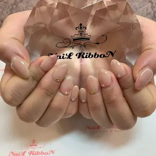 ネイル ネイルリボン 受付スタッフのネイルデザイン