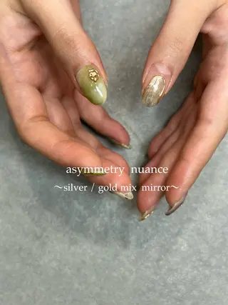 ネイル kiii.__ ✴︎*のネイルデザイン