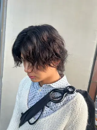 パーマ メンズ ダブルカラー寒色系 ボリューム改善ハヤトのヘアスタイル