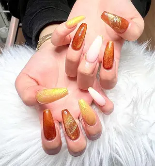 ネイル ダン ゴーゴックビックのネイルデザイン