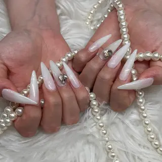 ネイル &ME シシのネイルデザイン