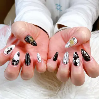 ネイル 根津 綾子のネイルデザイン