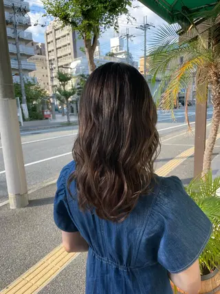 セミロング カラー hair house luana所属・村上 由希のヘアスタイル