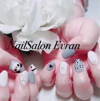 ネイル Nail salon Evranのネイルデザイン