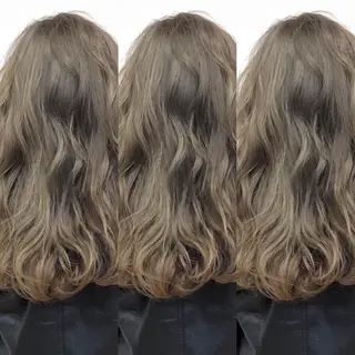 セミロング カラー 福森 みずきのヘアスタイル