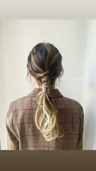 ロング ヘアアレンジ 𝐚𝐲𝐚𝐧𝐞 /美髪/縮毛矯正のヘアスタイル