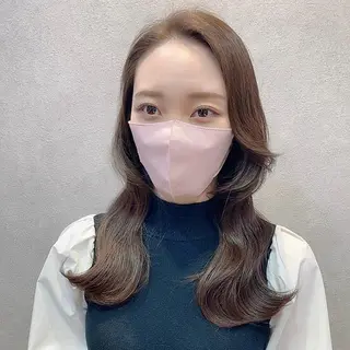 セミロング カラー 🩷韓国ヘア/ヨシン モリ🩷Maikaのヘアスタイル
