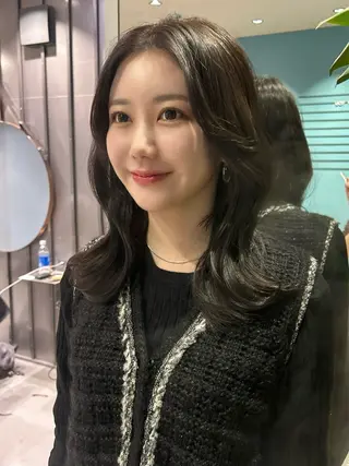 セミロング urara/ショート /透明感カラーのヘアスタイル