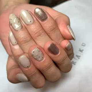 ネイル 駒月 明日香の眉毛・アイブロウイメージ