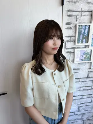 ミディアム カラー 廣瀬 美月のヘアスタイル