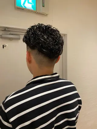 パーマ メンズ イシカワ ユウタのヘアスタイル