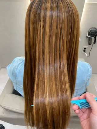 ロング カラー 艶髪🌟髪質改善✨ Zinaヤマダ チサのヘアスタイル