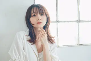 ロング メンズバレイヤージュ 斉藤春のヘアスタイル