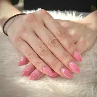 ネイル Nailsalon Latteのネイルデザイン