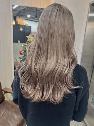 ロング カラー Rico / bob/グレージュのヘアスタイル