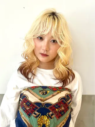 カラー piahairdesign所属・【pia】 ホノカブリーチカラーのヘアスタイル