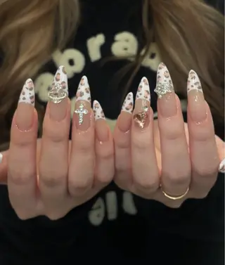 ネイル aya 🍓のネイルデザイン