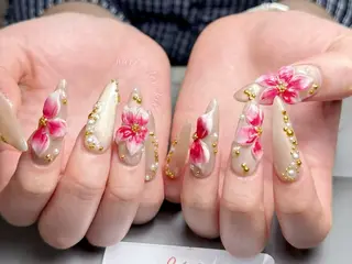 ネイル 💕鈴木ユリ パラジェル/オフ無料のネイルデザイン