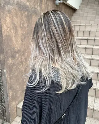 ロング カラー 髪質改善美容師 🪽YOSSYのヘアスタイル