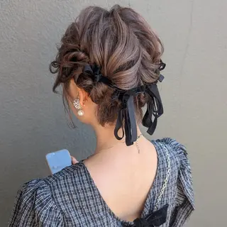 ヘアアレンジ ショート 彩桜/艶カラー/小顔 に見せるカット✂のヘアスタイル