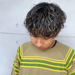 ショート パーマ メンズ メンズヘア特化 崎田 成人のヘアスタイル
