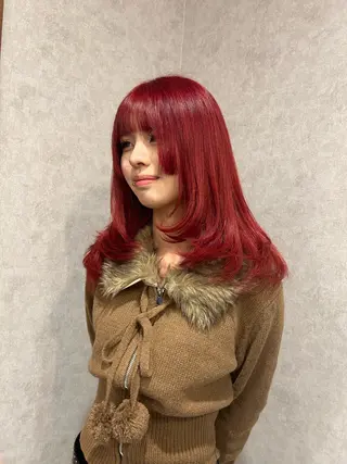 ロング QUON.伊勢崎店所属・ブリーチ＆ハイトーン 歌 心のヘアスタイル