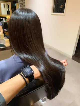 ロング カラー Uni.所属・地毛風ストレート/ 髪質改善/榎本流行のヘアスタイル