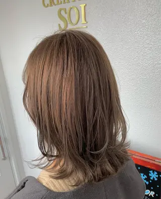 ミディアム カラー 三野 沙也のヘアスタイル