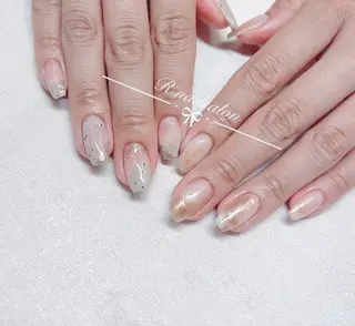 ミディアム R NAILSALONのネイルデザイン