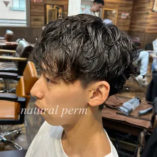 ショート パーマ メンズ ツイスパ/メンズ特化 🦋𝑺𝑶𝑵𝑬のヘアスタイル