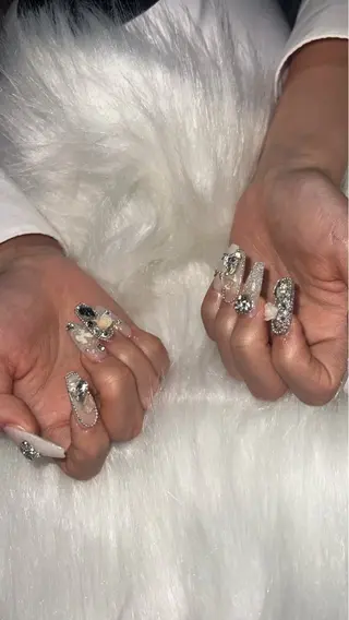 ネイル OPHELIA 𓃛のネイルデザイン