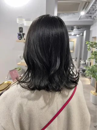 ミディアム カラー Kamie みかじりのヘアスタイル