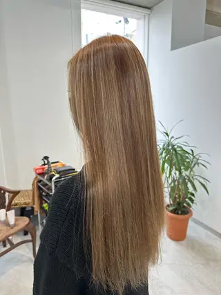 ロング カイリ /レイヤーカットのヘアスタイル