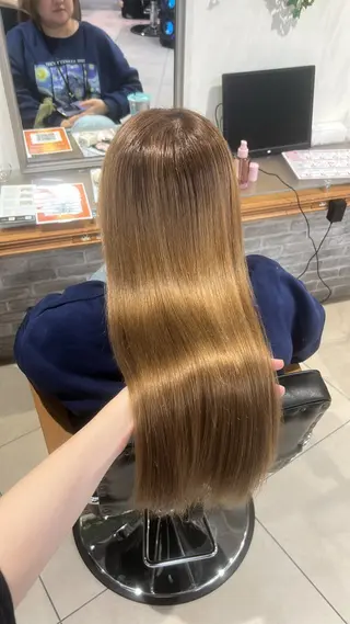 ロング 井上 慈温のヘアスタイル