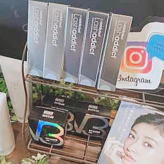 マツエク・マツパ 曲がる縮毛矯正 LIBER 　岩名のヘアスタイル