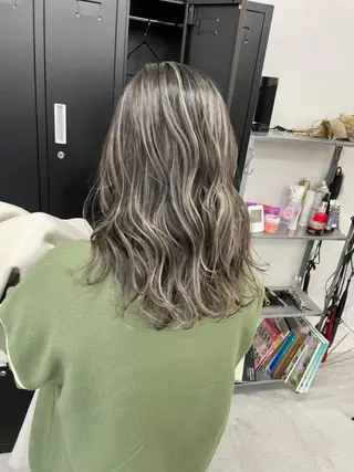 パーマ ロング カラー ヘアアレンジ ネイル マツエク・マツパ アイブロウ カラー特化サロン大阪 ルービック江坂/新城のヘアスタイル