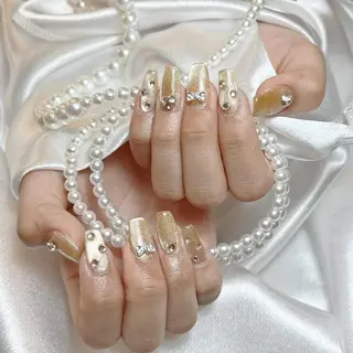 ネイル RAFFINE 月🦋🩵のネイルデザイン