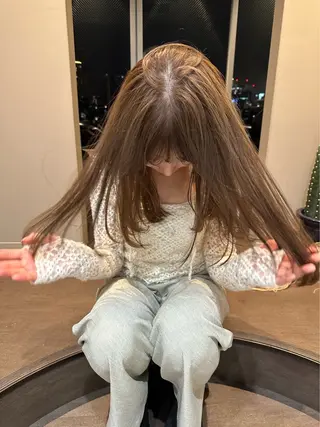 ロング カラー 色素薄めカラー o___mioのヘアスタイル
