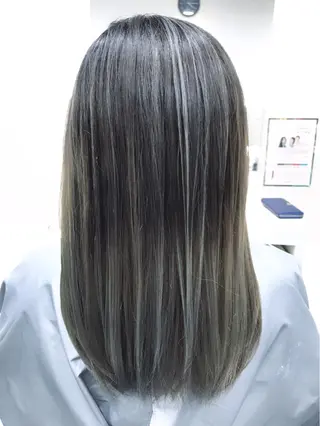 セミロング カラー 関口 友行のヘアスタイル