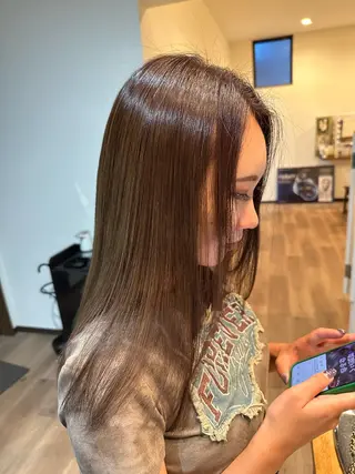 セミロング 穴澤 大地のヘアスタイル