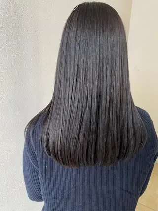 ロング カラー 沢田 瞳のヘアスタイル