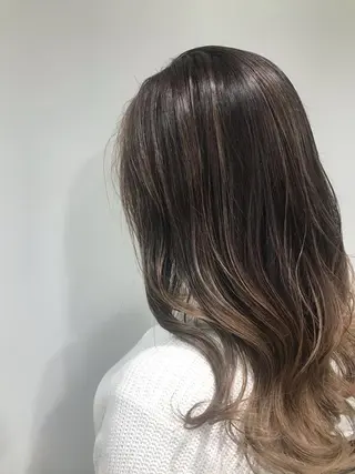 セミロング 下條 真のヘアスタイル