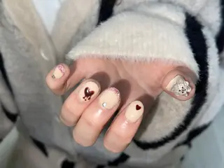 ネイル Shis_🦄shi 韓国風キラキラネイルのネイルデザイン