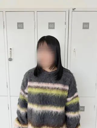 ミディアム 相田 絢音のヘアスタイル